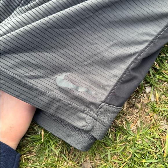 2XL NIKE SHORTS - Picture 2 of 3
